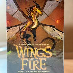 Wings of Fire: 8 Book Box Set (# 9-15 + The Winglets Quartet) Tui T Sutherland